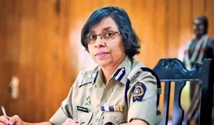 Rashmi Shukla becomes first police chief of Maharashtra