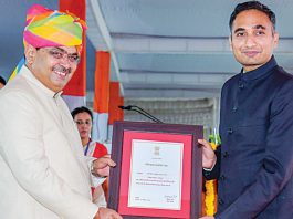 IAS Gaurav Agrawal gets felicitated on Independence Day